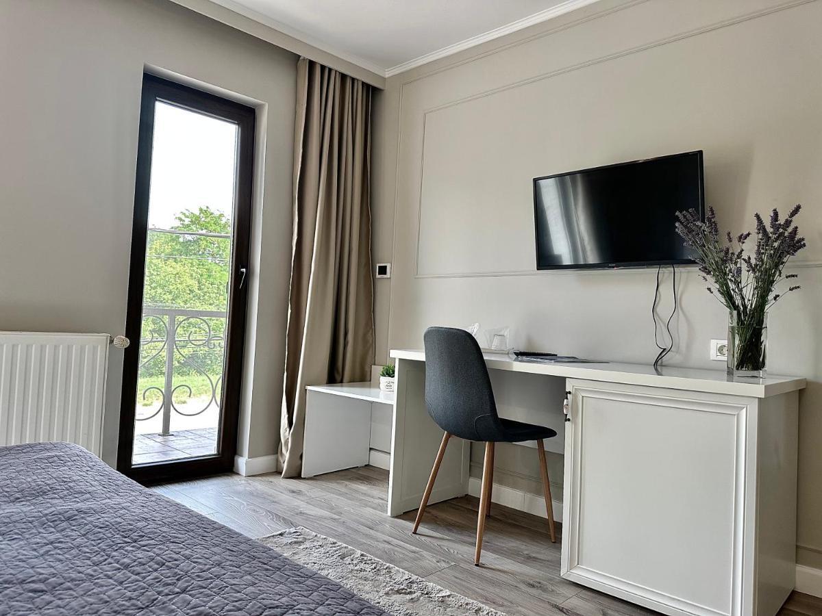 Ramina Hotel